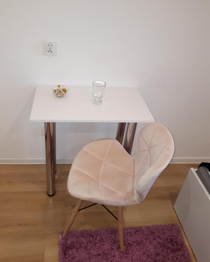 Apartamenty Centrum Panoramiczna Mala Dwojka Swan Labedz Promenada Klimatyzacja Lodowa Kielce Exteriör bild